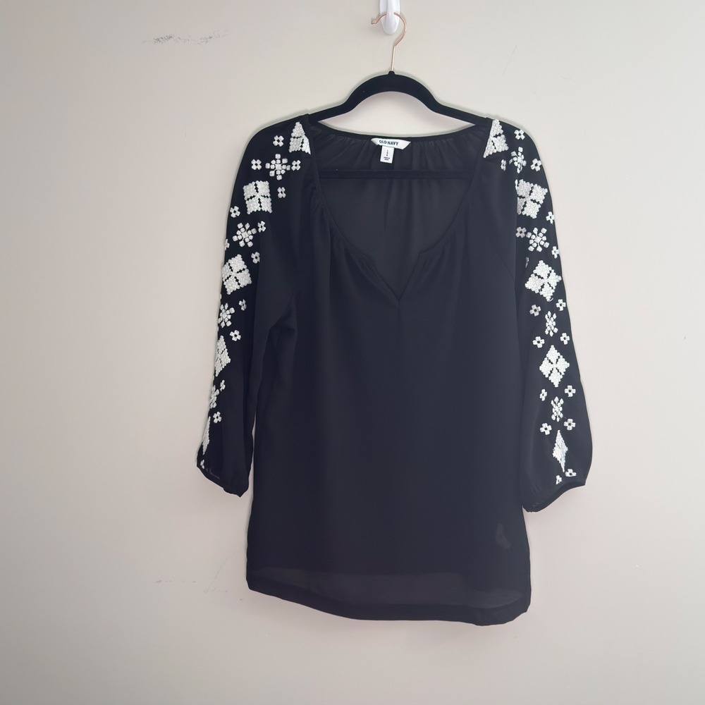 Old Navy Chase Boho Blouse Sheer Black White Embroidered Sleeve V-Neck Top L